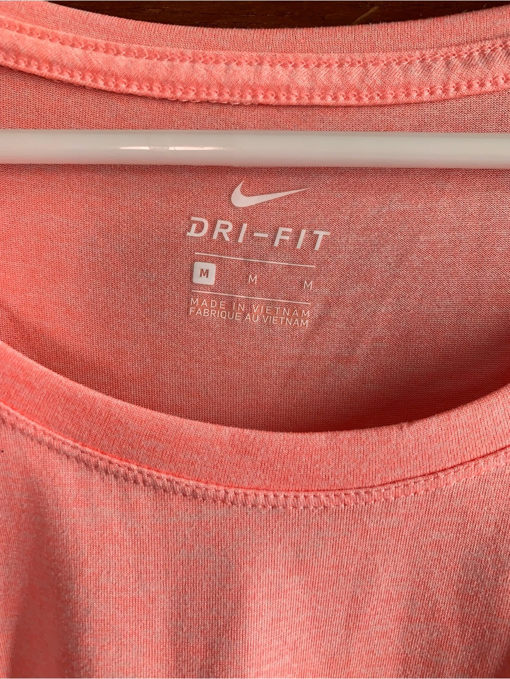 Nike Coral Pink Short-Sleeve Dri-FIT Tee Size M - Picture 2 of 6
